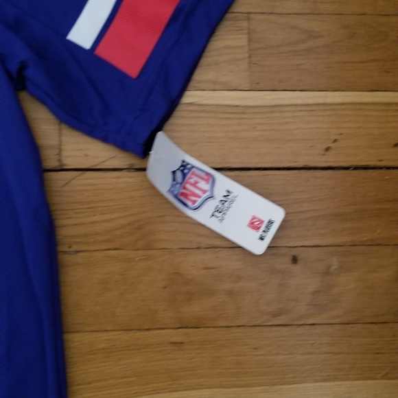 NFL Giants Jersey - Picture 2 of 5